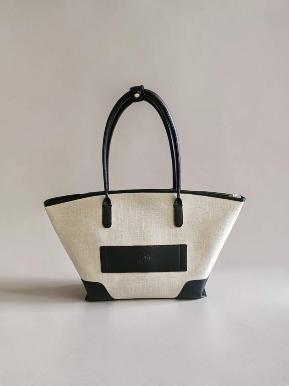 Nwy House of Harlow Neutral Canvas Tote with Black Trim